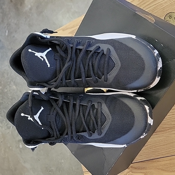 Jordan Rising High 2 - Picture 4 of 4